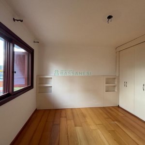 Apartamento com 145m², 3 dormitórios, 2 vagas, no bairro Panazzolo em Caxias do Sul para Alugar