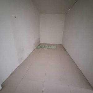Loja com 220m², no bairro De Lazzer em Caxias do Sul para Alugar