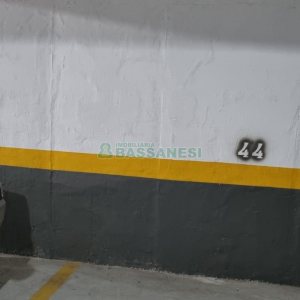 Apartamento com 73m², 2 dormitórios, 2 vagas, no bairro Vila Verde em Caxias do Sul para Comprar