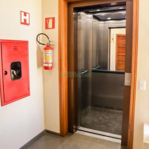 Apartamento com 295m², 3 dormitórios, 2 vagas, no bairro Panazzolo em Caxias do Sul para Comprar