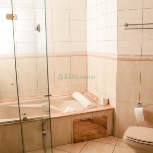Apartamento com 295m², 3 dormitórios, 2 vagas, no bairro Panazzolo em Caxias do Sul para Comprar