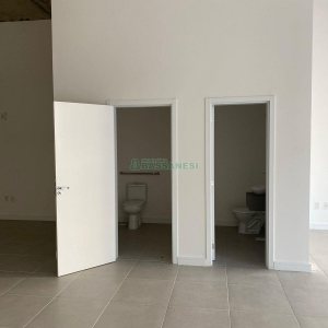Loja com 168m², no bairro Lourdes em Caxias do Sul para Comprar