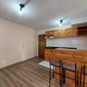 Apartamento com 52m², 2 dormitórios, 1 vaga, no bairro De Zorzi em Caxias do Sul para Alugar