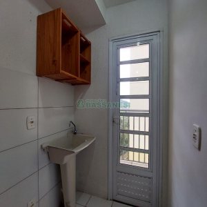 Apartamento com 52m², 2 dormitórios, 1 vaga, no bairro De Zorzi em Caxias do Sul para Alugar
