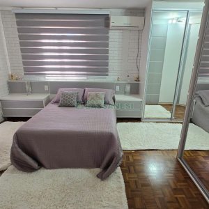 Chácara com 540m², 4 dormitórios, 1 vaga, no bairro Samuara em Caxias do Sul para Comprar