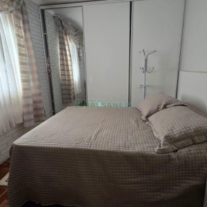 Chácara com 540m², 4 dormitórios, 1 vaga, no bairro Samuara em Caxias do Sul para Comprar
