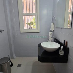Chácara com 540m², 4 dormitórios, 1 vaga, no bairro Samuara em Caxias do Sul para Comprar