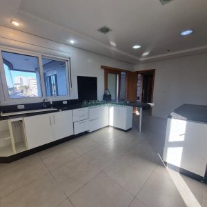 Apartamento com 250m², 4 dormitórios, 2 vagas, no bairro Sagrada Família em Caxias do Sul para Alugar