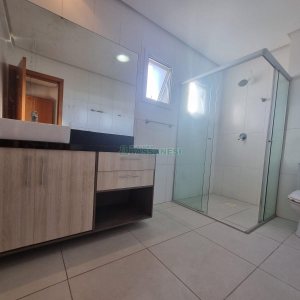 Apartamento com 250m², 4 dormitórios, 2 vagas, no bairro Sagrada Família em Caxias do Sul para Alugar