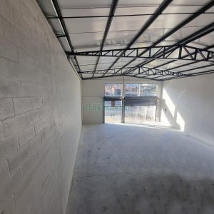 Loja com 230m², no bairro Planalto em Caxias do Sul para Alugar