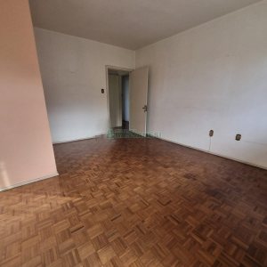 Casa, 4 dormitórios, 2 vagas, no bairro Lourdes em Caxias do Sul para Alugar