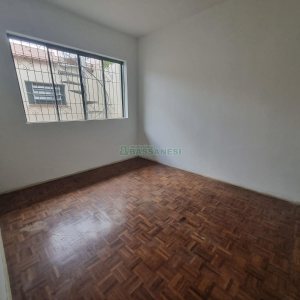 Casa, 4 dormitórios, 2 vagas, no bairro Lourdes em Caxias do Sul para Alugar