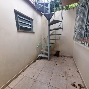 Casa, 4 dormitórios, 2 vagas, no bairro Lourdes em Caxias do Sul para Alugar