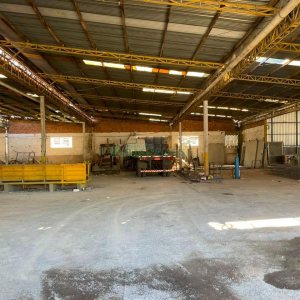 Pavilhão com 6429m², no bairro Nossa Senhora de Fátima em Caxias do Sul para Comprar
