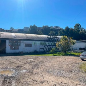 Pavilhão com 6429m², no bairro Nossa Senhora de Fátima em Caxias do Sul para Comprar