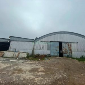 Pavilhão com 6429m², no bairro Nossa Senhora de Fátima em Caxias do Sul para Comprar