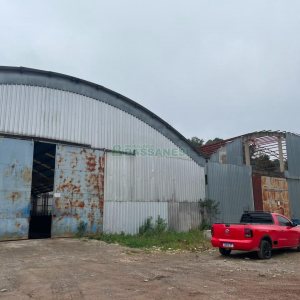 Pavilhão com 6429m², no bairro Nossa Senhora de Fátima em Caxias do Sul para Comprar