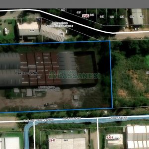Pavilhão com 6429m², no bairro Nossa Senhora de Fátima em Caxias do Sul para Comprar