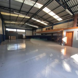 Pavilhão com 325m², no bairro Bela Vista em Caxias do Sul para Alugar