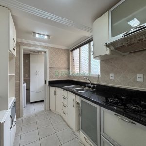 Apto Mobiliado com 72m², 2 dormitórios, 1 vaga, no bairro Universitário em Caxias do Sul para Alugar