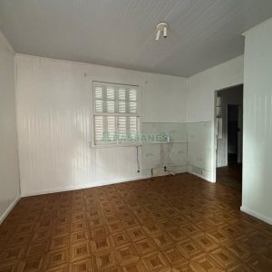 Casa com 92m², 3 dormitórios, no bairro Rio Branco em Caxias do Sul para Alugar