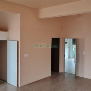 Loja com 320m², no bairro Rio Branco em Caxias do Sul para Alugar
