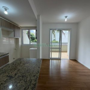 Apartamento com 59m², 2 dormitórios, 1 vaga, no bairro Centro em Caxias do Sul para Comprar