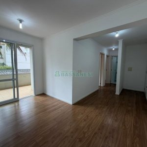 Apartamento com 59m², 2 dormitórios, 1 vaga, no bairro Centro em Caxias do Sul para Comprar