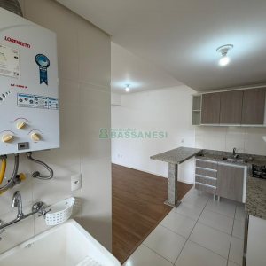 Apartamento com 59m², 2 dormitórios, 1 vaga, no bairro Centro em Caxias do Sul para Comprar