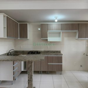 Apartamento com 59m², 2 dormitórios, 1 vaga, no bairro Centro em Caxias do Sul para Comprar