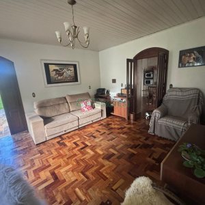 Chácara com 300m², 3 dormitórios, 2 vagas, no bairro Vila Seca em Caxias do Sul para Comprar