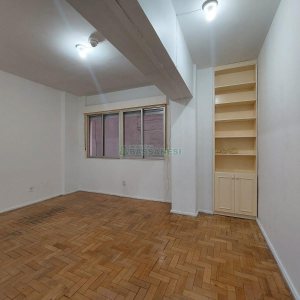 Sala com 33m², no bairro Centro em Caxias do Sul para Alugar