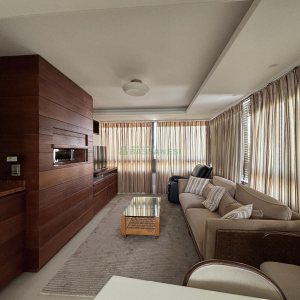Apartamento com 455m², 3 dormitórios, 4 vagas, no bairro Centro em Caxias do Sul para Comprar