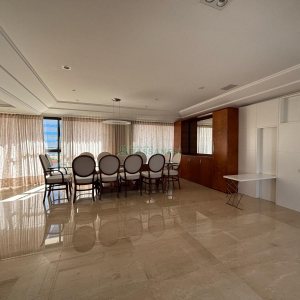 Apartamento com 455m², 3 dormitórios, 4 vagas, no bairro Centro em Caxias do Sul para Comprar