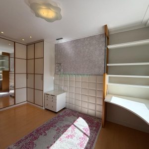 Apartamento com 455m², 3 dormitórios, 4 vagas, no bairro Centro em Caxias do Sul para Comprar