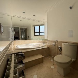 Apartamento com 455m², 3 dormitórios, 4 vagas, no bairro Centro em Caxias do Sul para Comprar