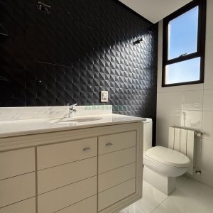 Apartamento com 455m², 3 dormitórios, 4 vagas, no bairro Centro em Caxias do Sul para Comprar