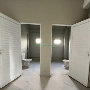 Pavilhão com 378m², no bairro São Luiz em Caxias do Sul para Alugar