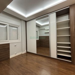 Apartamento com 151m², 3 dormitórios, 2 vagas, no bairro Panazzolo em Caxias do Sul para Alugar