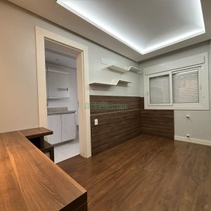 Apartamento com 151m², 3 dormitórios, 2 vagas, no bairro Panazzolo em Caxias do Sul para Alugar