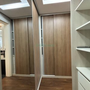 Apartamento com 151m², 3 dormitórios, 2 vagas, no bairro Panazzolo em Caxias do Sul para Alugar