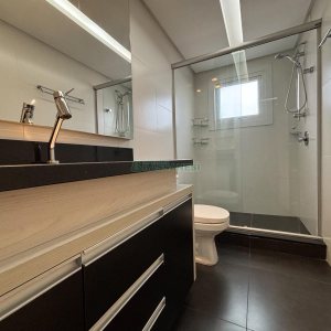 Apartamento com 151m², 3 dormitórios, 2 vagas, no bairro Panazzolo em Caxias do Sul para Alugar
