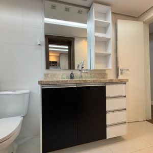 Apartamento com 151m², 3 dormitórios, 2 vagas, no bairro Panazzolo em Caxias do Sul para Alugar