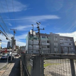 Terreno com 1166m², 1 vaga, no bairro Panazzolo em Caxias do Sul para Alugar