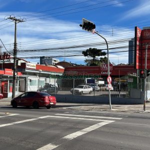 Terreno com 1166m², 1 vaga, no bairro Panazzolo em Caxias do Sul para Alugar