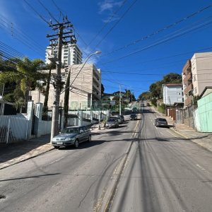Terreno com 1166m², 1 vaga, no bairro Panazzolo em Caxias do Sul para Alugar