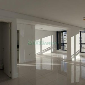 Sala com 49m², 1 vaga, no bairro Centro em Caxias do Sul para Alugar