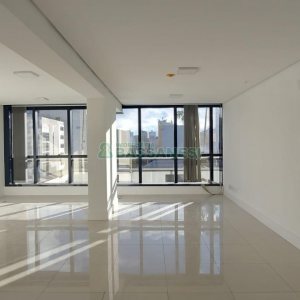 Sala com 49m², 1 vaga, no bairro Centro em Caxias do Sul para Alugar