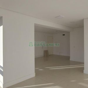 Sala com 49m², 1 vaga, no bairro Centro em Caxias do Sul para Alugar