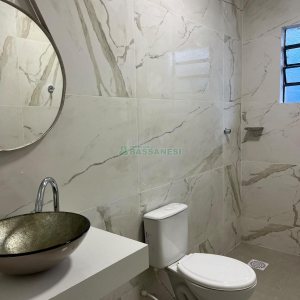 Casa com 200m², 4 dormitórios, 3 vagas, no bairro Nossa Senhora de Lourdes em Caxias do Sul para Alugar